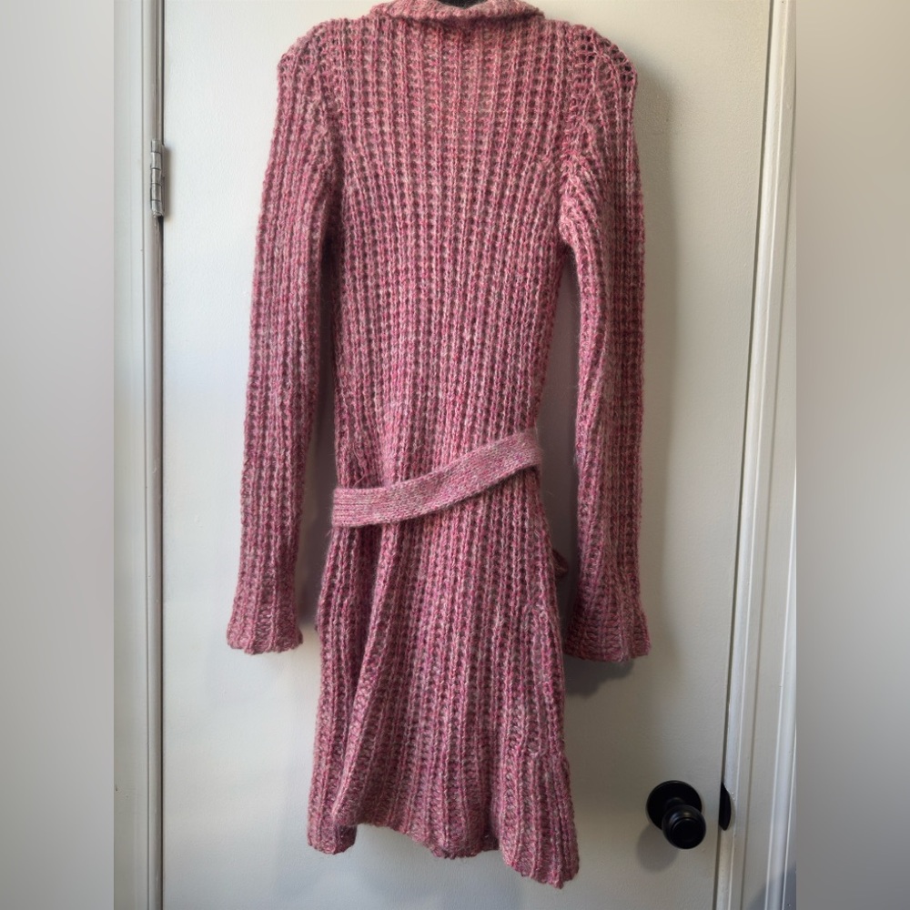 American Blueberry Unparalleled Quality and Design Pink Knit Cardigan with Belt - Picture 5 of 9